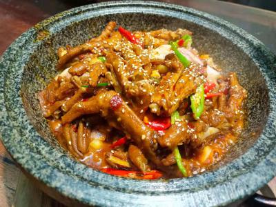 無骨鴨掌技術(shù)培訓(xùn)哪里學(xué)？飄味緣餐飲技術(shù)培訓(xùn)學(xué)校專業(yè)解析